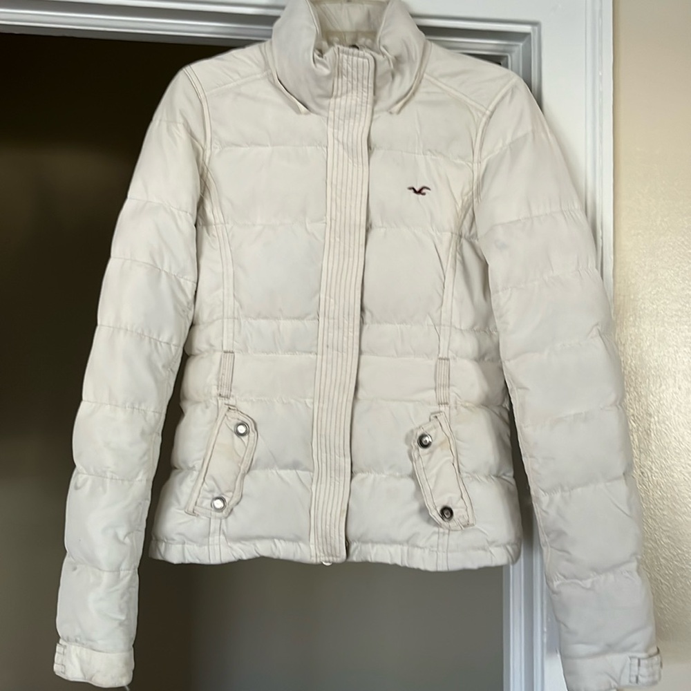 Women’s Hollister White Puffer Coat